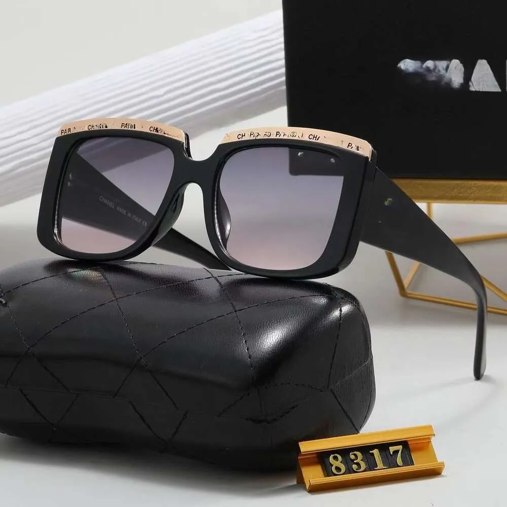 Designer solglasögon mode gyllene svart klassiska glasögon 8317 goggle utomhus strand solglasögon för man kvinna 6 färg valfri triangulär signatur hög kvalitet