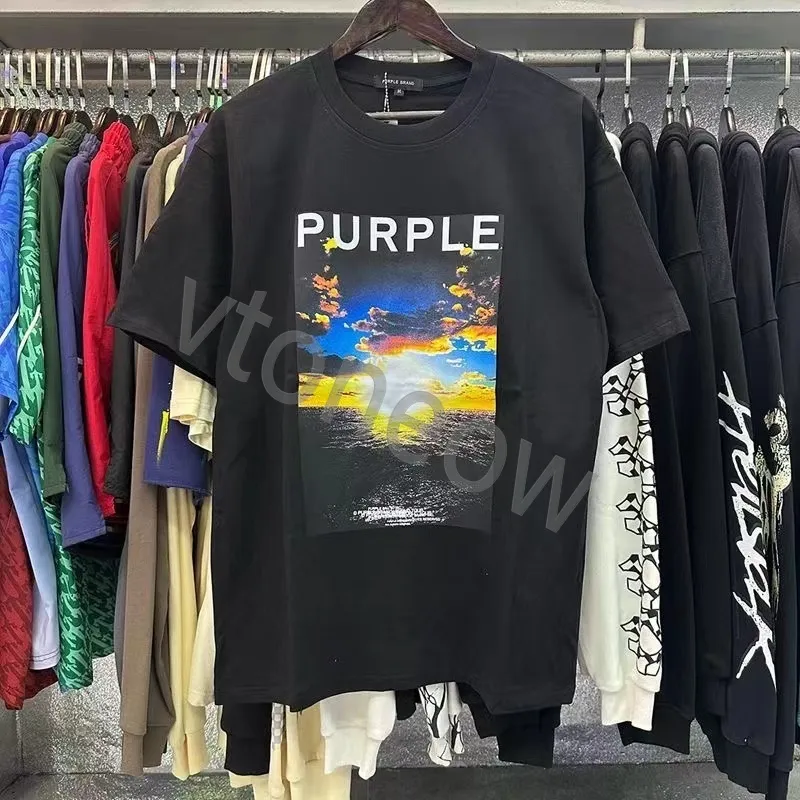 Purple-Brand T-Shirt für Herren und Damen, eingesetzter Rundhalskragen, reguläre Passform, bedruckte Oberteile aus Baumwolle, US S-XL, mehr Farben, modisches Hemd, trendige High-Street-Oberteile