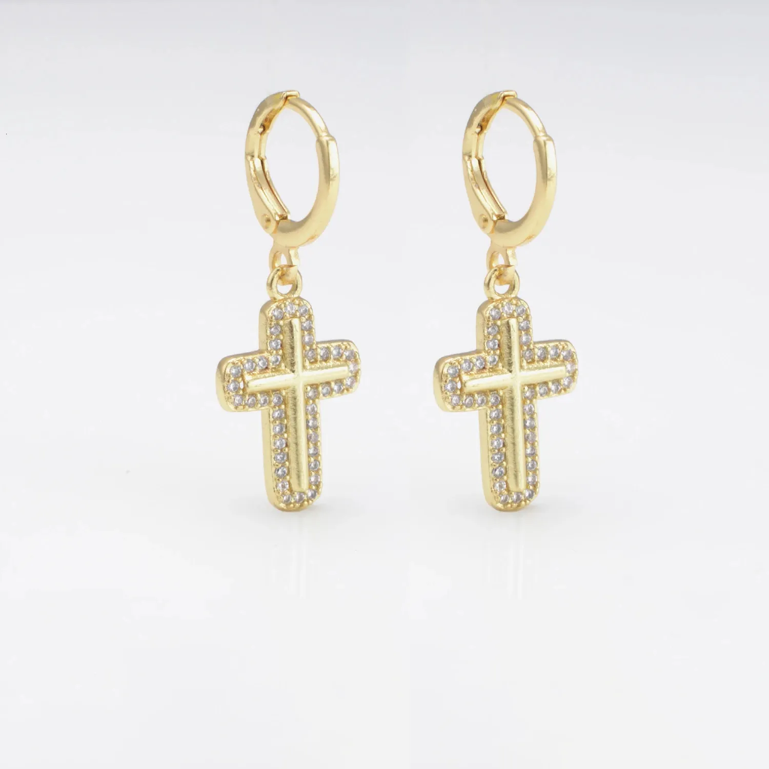 Charm Classic Cross Vintage Earrings Paved Zircon Religious Cross Hanging Pendant Earring for Women Man Hip Hop Ear Jewelry 6 Pairs 231208