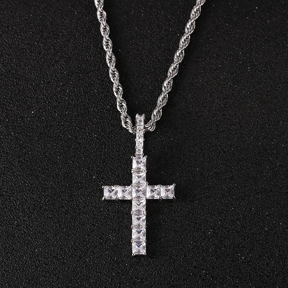 Hängselhalsband isade ut zirkon charm korsa hänge kedja mäns hip hop smycken guld silver färg cz hänge halsband bling cross 231207