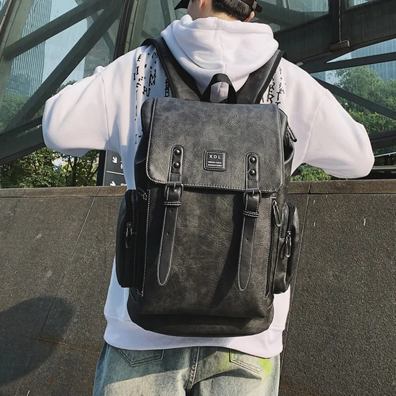 Outlet mochilas hombre hotsell