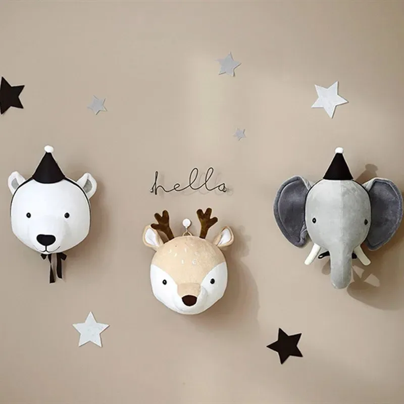 Bambole di peluche Decorazione da parete Testa di animale Morbido carino Elefante Orso Cervo Ciondolo unicorno per bambini Neonate Camera Peluche Regalo di compleanno 231207