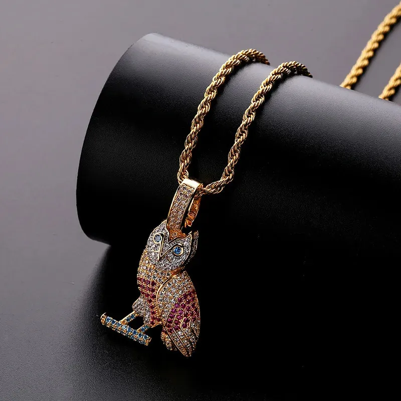 Pendanthalsband Anpassade Iced Out 3D Owl Pendant Necklace Mens Chain Jewely Micro Pave Cubic Zirconia Hip Hop Jewelry 231207