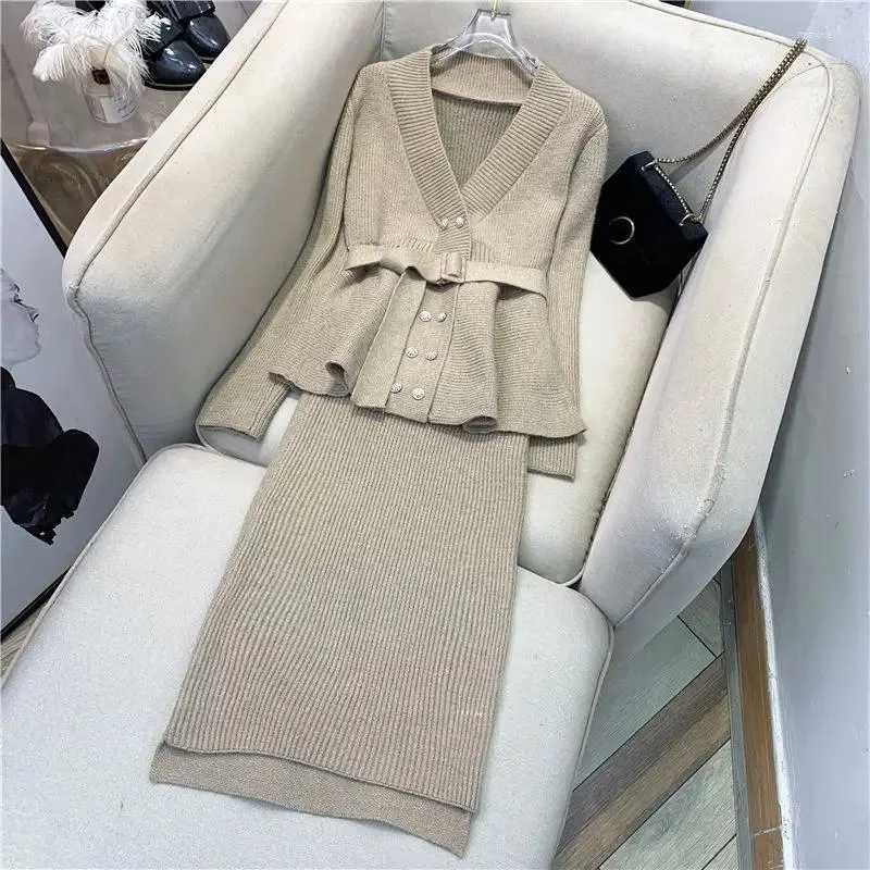 Vestidos de trabalho roupas femininas roupas 2023 primavera outono estilo celebridade francesa malha cardigan moda magro meia saia conjunto de duas peças