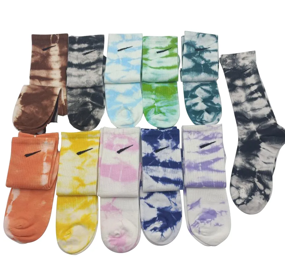 Chaussettes de créateur en gros pour hommes et femmes, en pur coton imprimé, 10 couleurs, lettres de basket-ball et de Football, chaussettes brodées NK