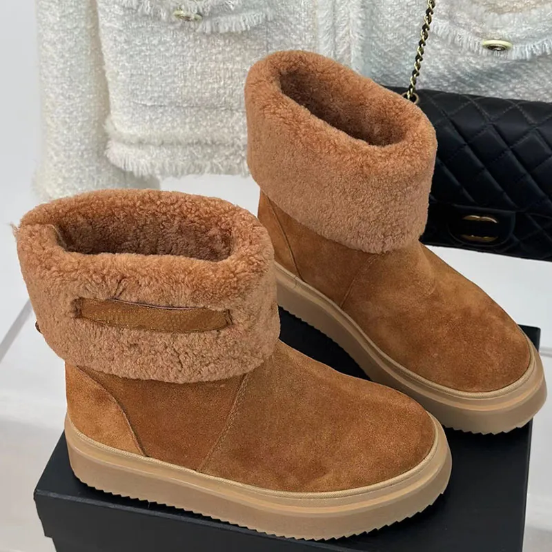 2023 designer Luxury furry ankle boots womens Autumn winter letter printed Spliced wool cold protection casual shoes lady Fur one-piece thick bottom snow boots size