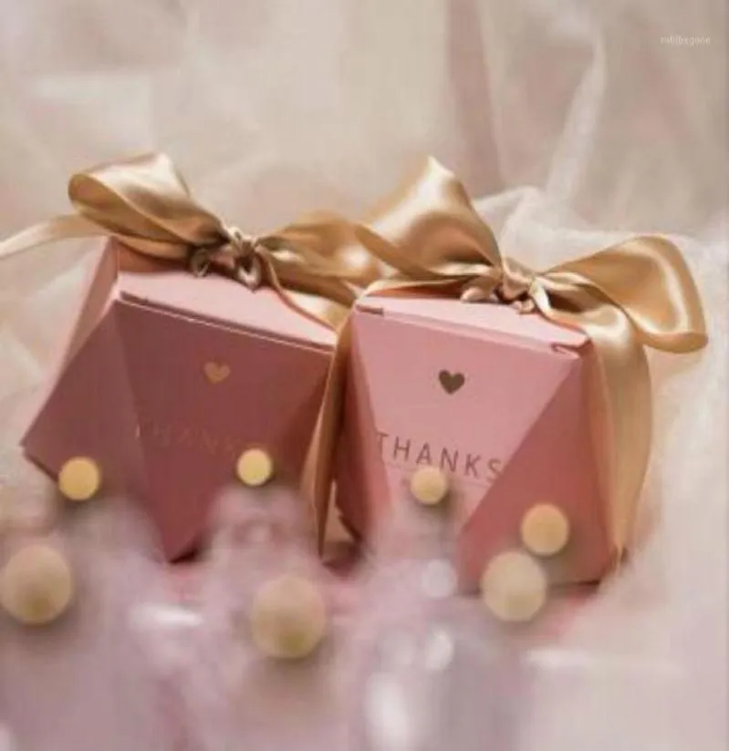 50 X Creative Pink Diamond Style Wedding Favors Candy Boxes Bomboniera Sachet Sugar Chocolate Box Party Supplies Thanks Gift Box17410196