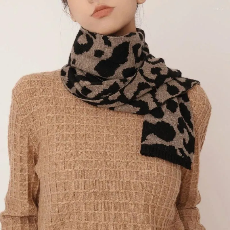 Cashmere leopard print scarf discount