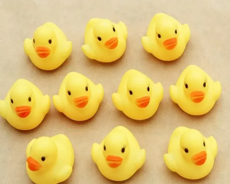 Baby Bath Water Toy toys Sounds Yellow Rubber Ducks Kids Bathe Children Swiming Beach Gifts
