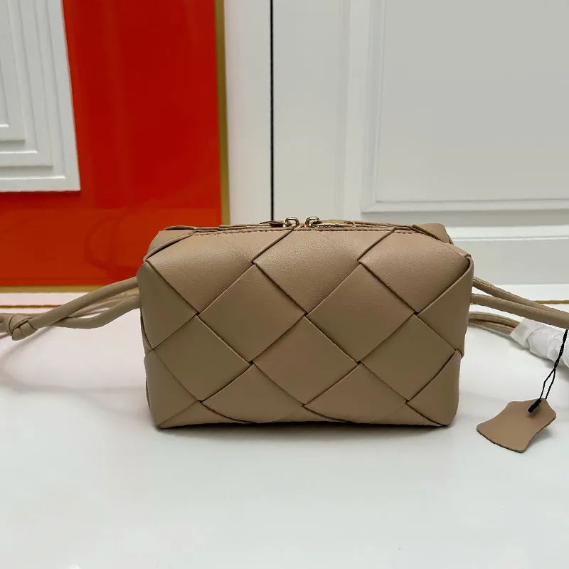 Loisirs légers femmes crossbody sac de maquillage créateur de mode petits sacs carrés doux tissé en cuir épaule caméra sac portefeuille dame messager sac à main