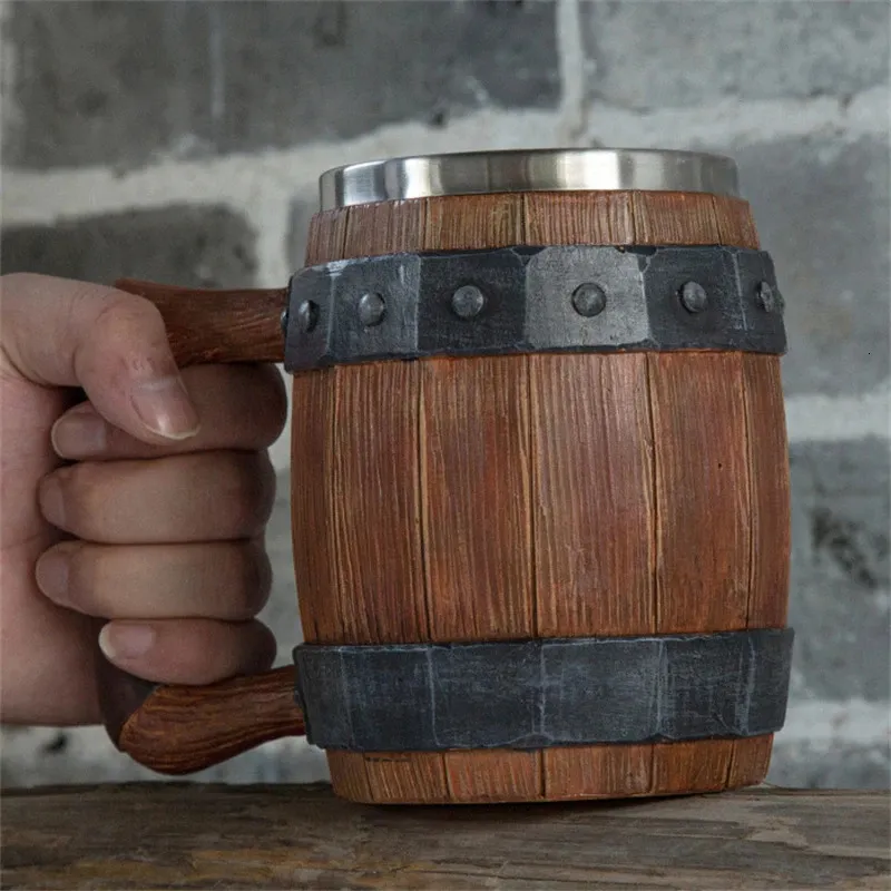 Mugs Barrel Style Beer Cup Stainless Steel Resin Wine Mug Handmade Imitation Wood Double Wall Cup 600ml Outdoor Camping BBQ Mugs 231208