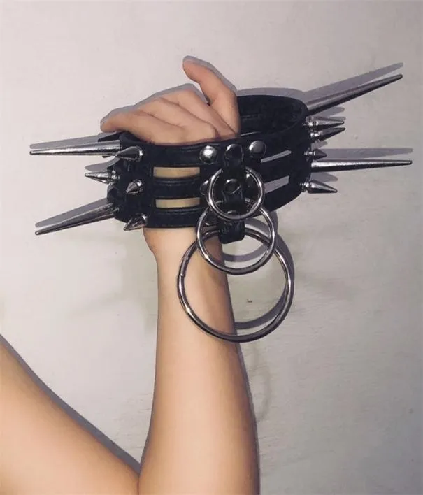 Hänghalsband handgjorda punk gotiska spikar spikar tungt 3 rad skiktad o ring choker läder krage stött halsband 2210203124125