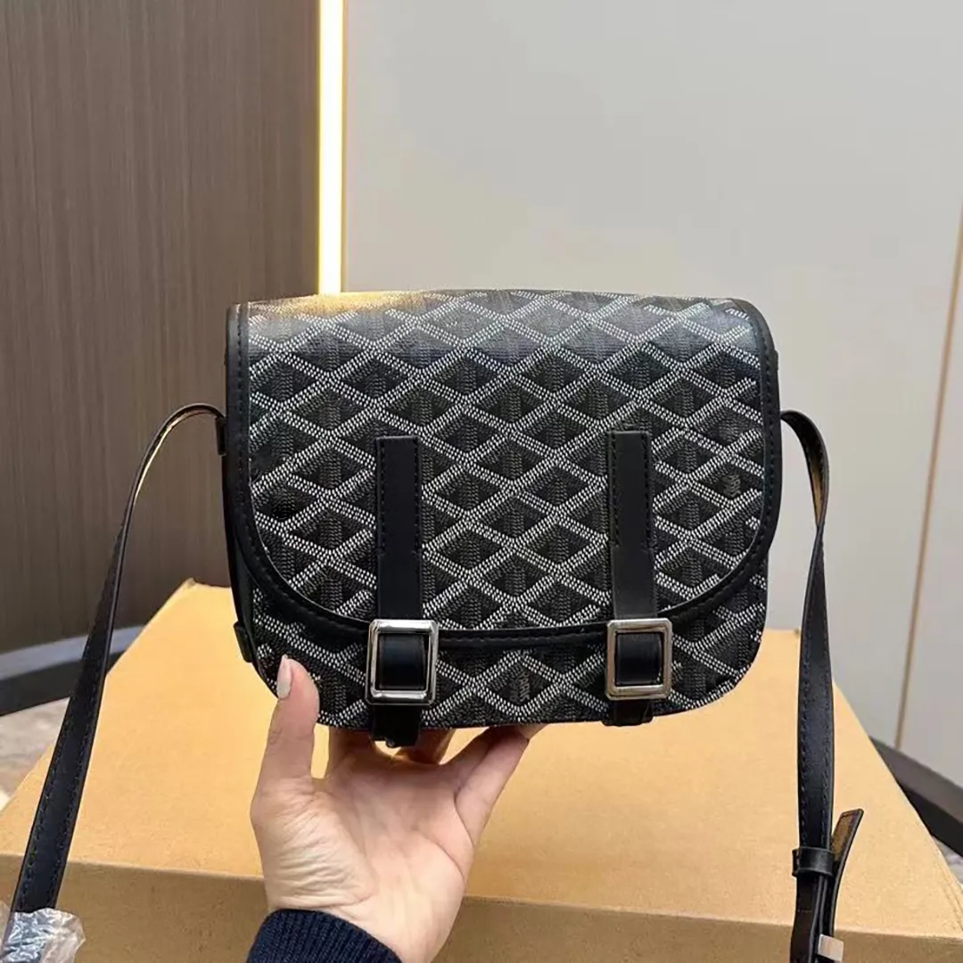 2023 Yeni Tote Çanta Tasarımcı Çanta Kadınların Çanta Lüks Leathe Çanta Crossbody Lady Hot Hediye Seyahat Debriyaj Moda Hafta Sonu Alışveriş Omuz Çantaları Şehir