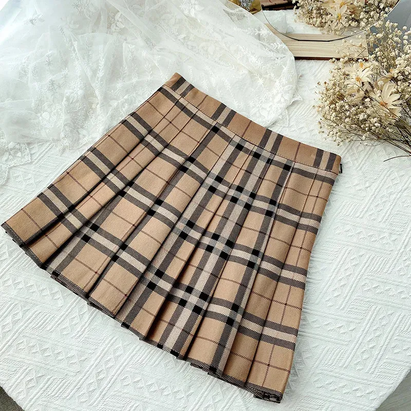 Skirts Contrast Color Plaid Striped Skirt Korean Version of Pleated Autumn High Waist A Line Mini Student Style Sweet 231208