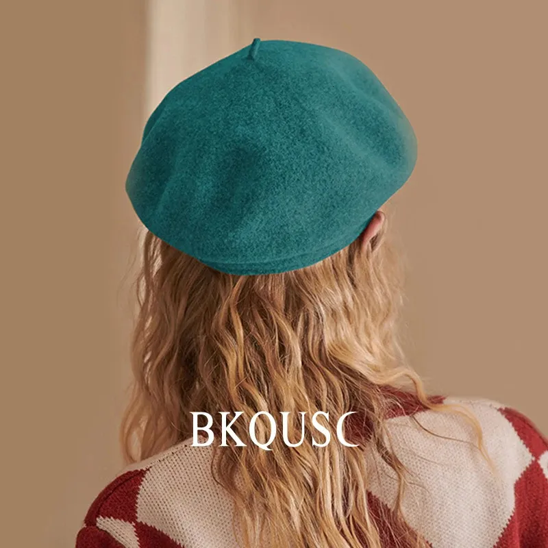 Vintage Unisex Wool beret green - Warm Winter Warmth