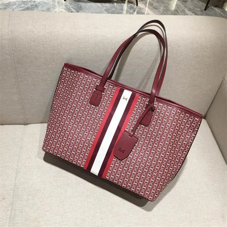 التسوق 1GFU 2021 MUMME PVC مع جلد بقرة يدوي كتف واحد عبر Lady's Bag249b