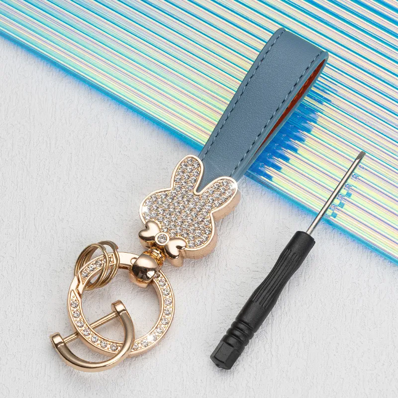 Creative diamond rabbit key chain men women exquisite lovely bag pendant beautiful party gift blue car key chain