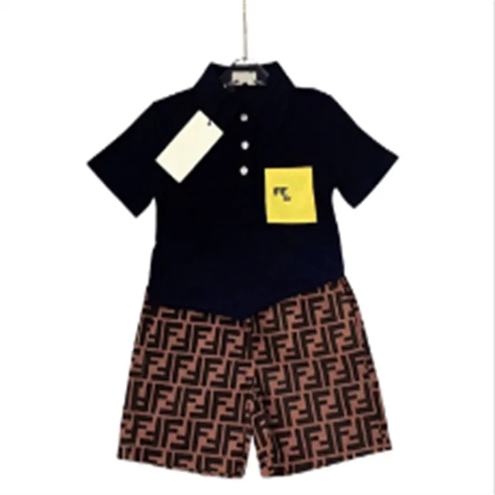 Zomer nieuwe kindermerkkleding modepionier mannelijke en vrouwelijke baby's dezelfde set katoenen shorts met korte mouwen bedrukt patroon tweedelige set maat 90-160cm f07