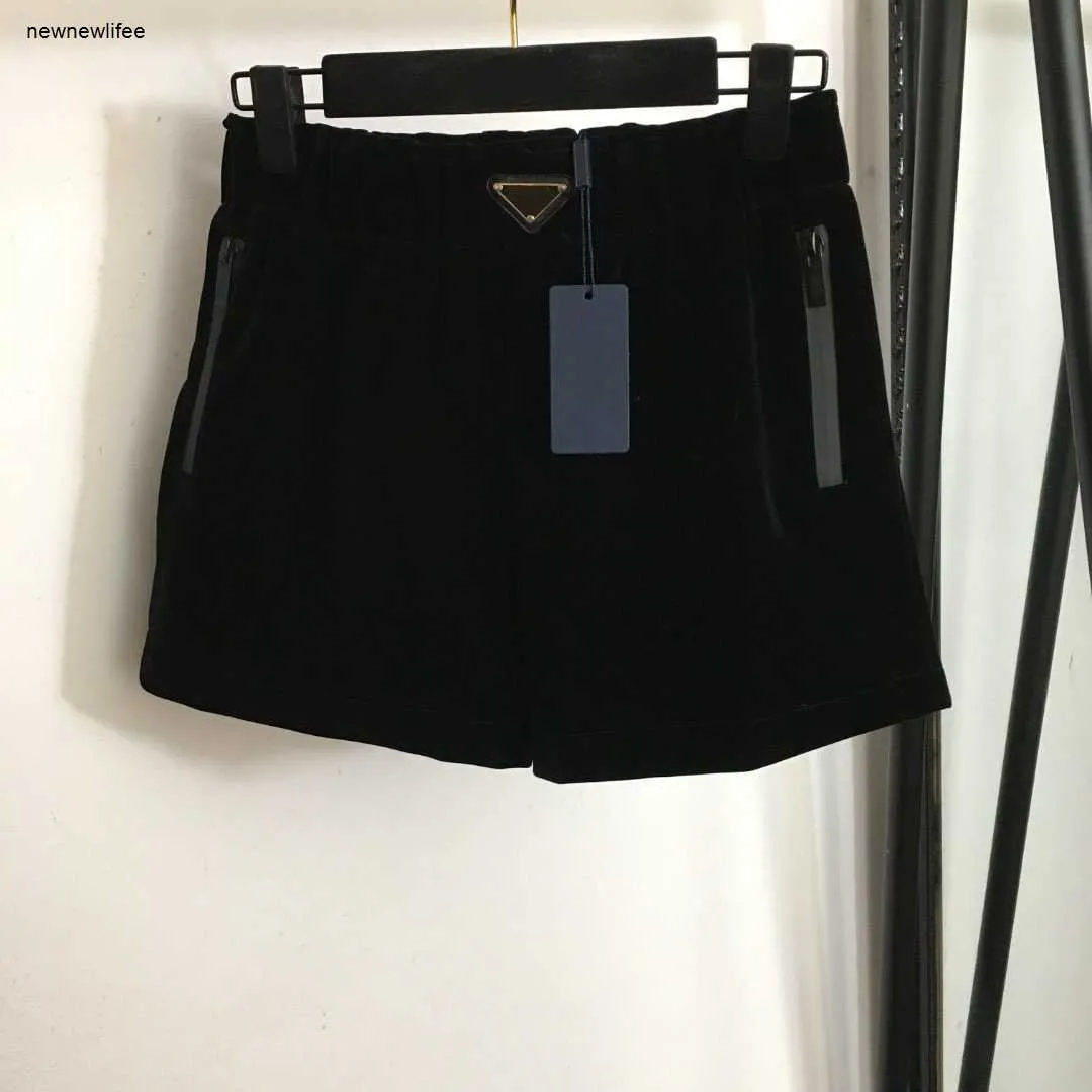 Designer calças femininas marca triângulo decoração menina shorts tamanho s m l moda magro ajuste zíper frente senhoras calças dez 07 recém chegados