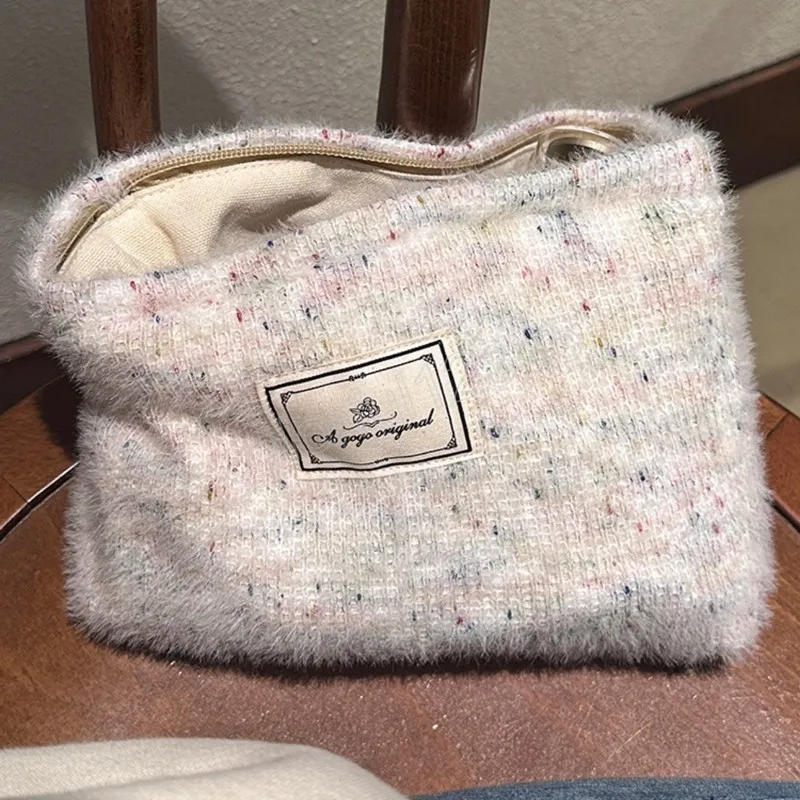 Sacs à cosmétiques en peluche douce pour femmes, sac de rangement Portable et moelleux, étuis de maquillage, pochette chaude mignonne, sacs à main, cadeau de noël