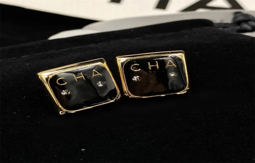 Projektant czarny obręcz Huggie Fashion Farring Stud Dangle żyrandol Wykwintny kolczyki perłowe kobiety luksusowe kolę damskie metalowy naszyjnik 2516209