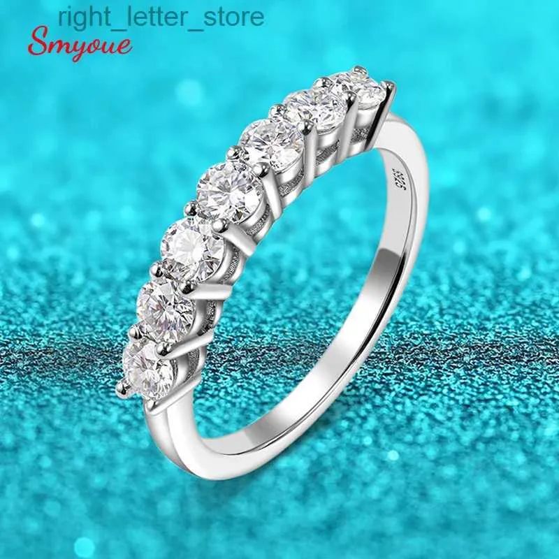 مع الحجارة الجانبية Smyoue 0.7ct 3mm Gemstone Moissanite Rings for Women S925 Silver Matching Wedding Diamonds Band Ring Ring White Gold Gift YQ231209
