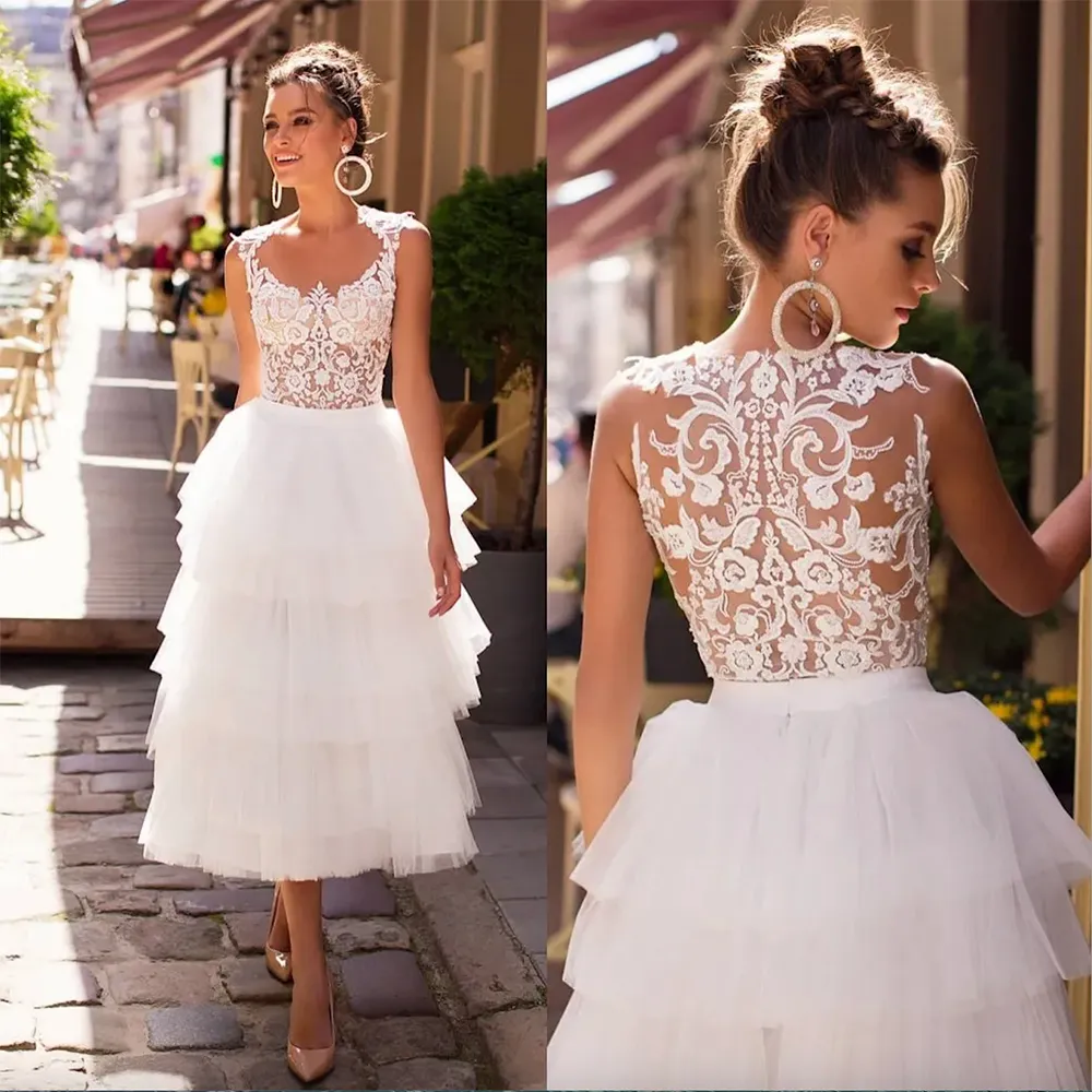 Stylish A Line Lace Beach Wedding Dresses Scoop Neck Te Längd Kort brudklänningar Tulle Tiered Robe de Mariee