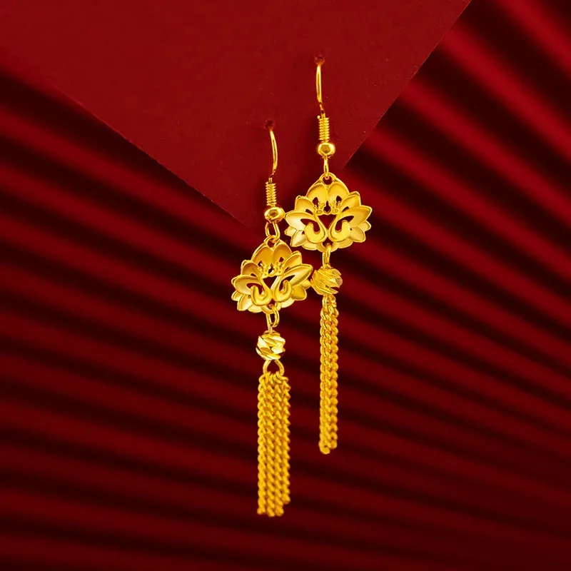 Висячая люстра из натурального 18-каратного золота AU750, серьги-капли с цветком, простой дизайн с цветком сливы для женщин, серьги с кисточками, ювелирные украшения 231208
