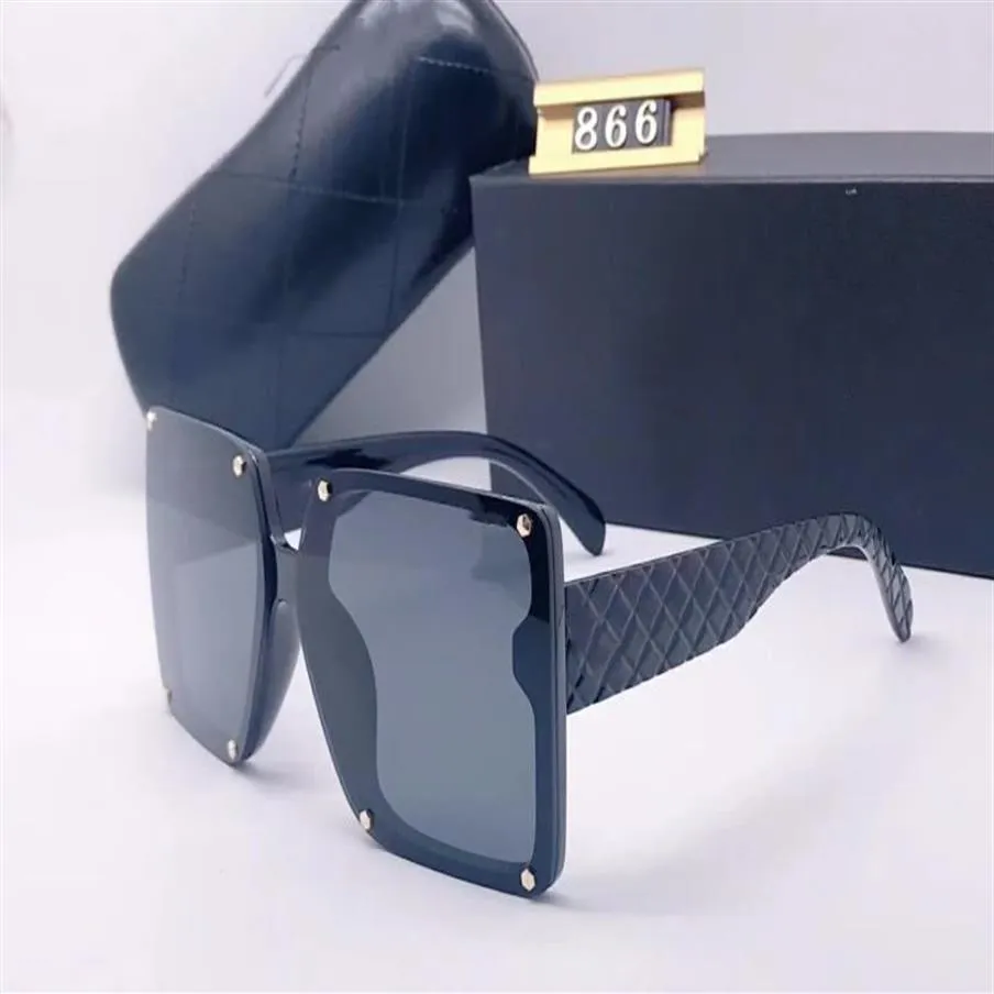 2022 Luxur Top Classic Classic Square Sungasses Designer Brand Fashion Mens Womens Sun Glasses Lenses en verre métallique 866257X