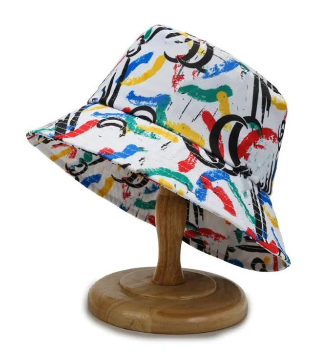 Luxurys Designers Bucket Hat Men039s and Women039s Autumn Winters Fisherman Cap Warm Designer Hats Fashion High Qual5454027