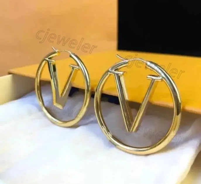 Charm Studs earrings aretes Fashion letter V Ljia gold hoop earrings for lady Women Party Wedding Lovers gift engagement Jewelry for Bride With box cjeweler2