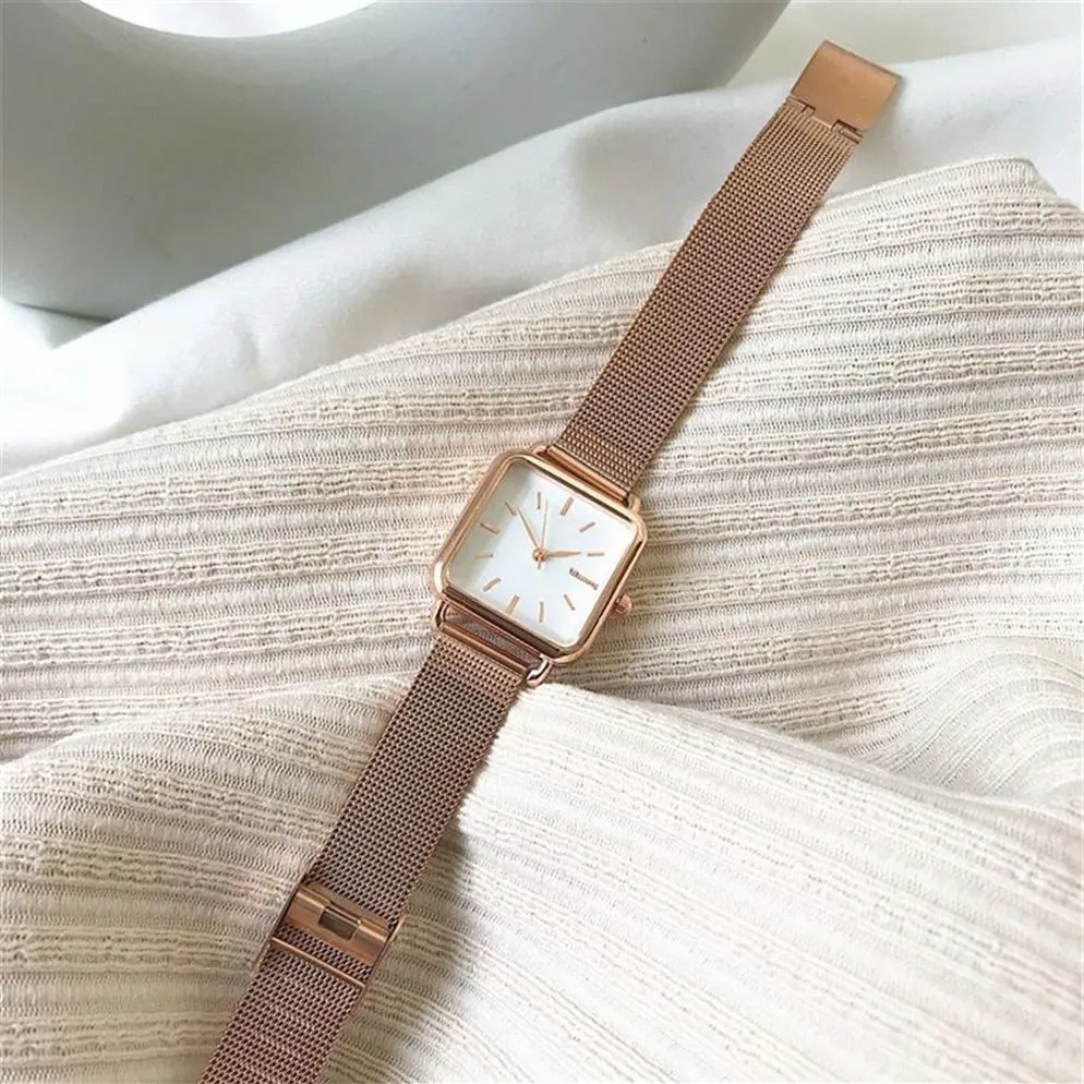 Kvinnor Fashion Square klockor minimalistisk design Ladies Quartz WRSitwatches Ulzzang Gold Silver Rostfritt stål Mesh Strap Clock 220287Z