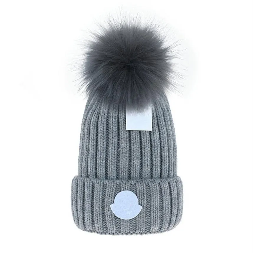męska czapka designerka czapki czapki nowe mody kobiety panie ciepłe zimowe czapkę duże sztuczne futra pomp pompom bobble hat na zewnątrz M-4280T