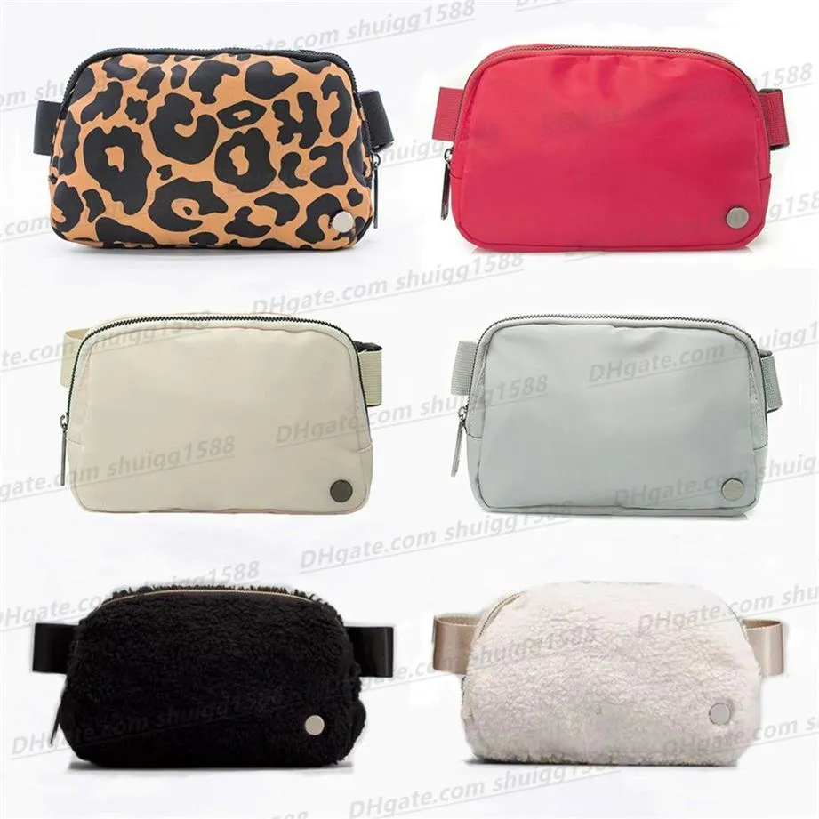 Top classicbelt bag fanny pack designer classic bum chest yoga bags bumbag nylon Wool cloth with soft nap womens men shoulder cros230n
