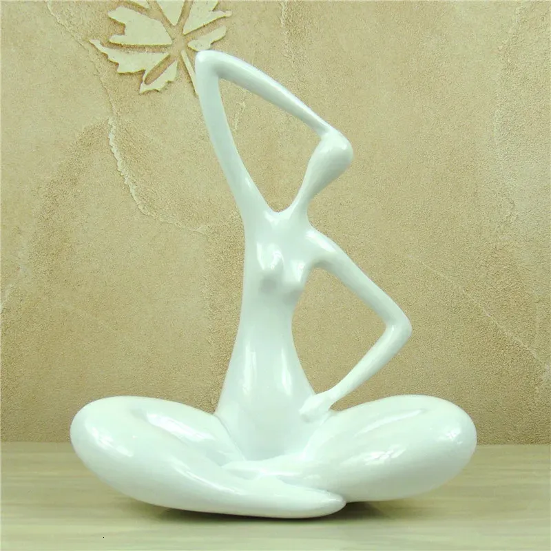 Novelty Items Abstract Yoga Pose Female Statuette Handmade Resin Nude Model Portrait Figure Novelty Home Decor Statue Art and Craft Adornment 231208