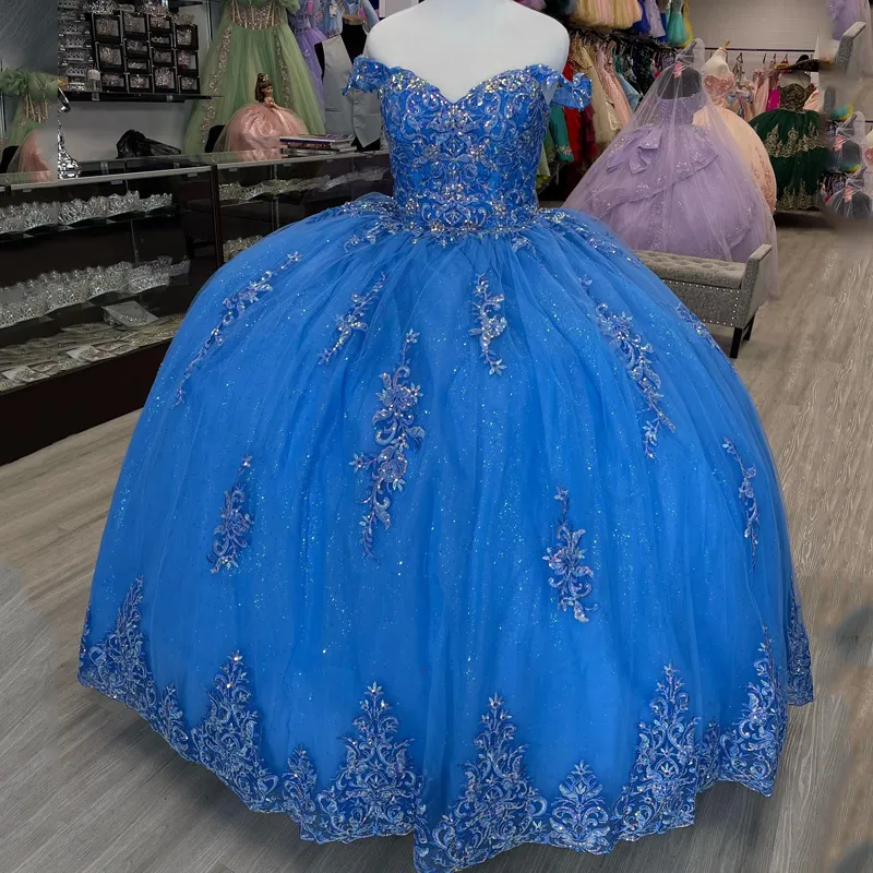 Abiti Quinceanera blu lucidi Abito da ballo Abito da compleanno Abito scintillante Applique in pizzo con spalle scoperte Abito dolce 16 Abiti da 15