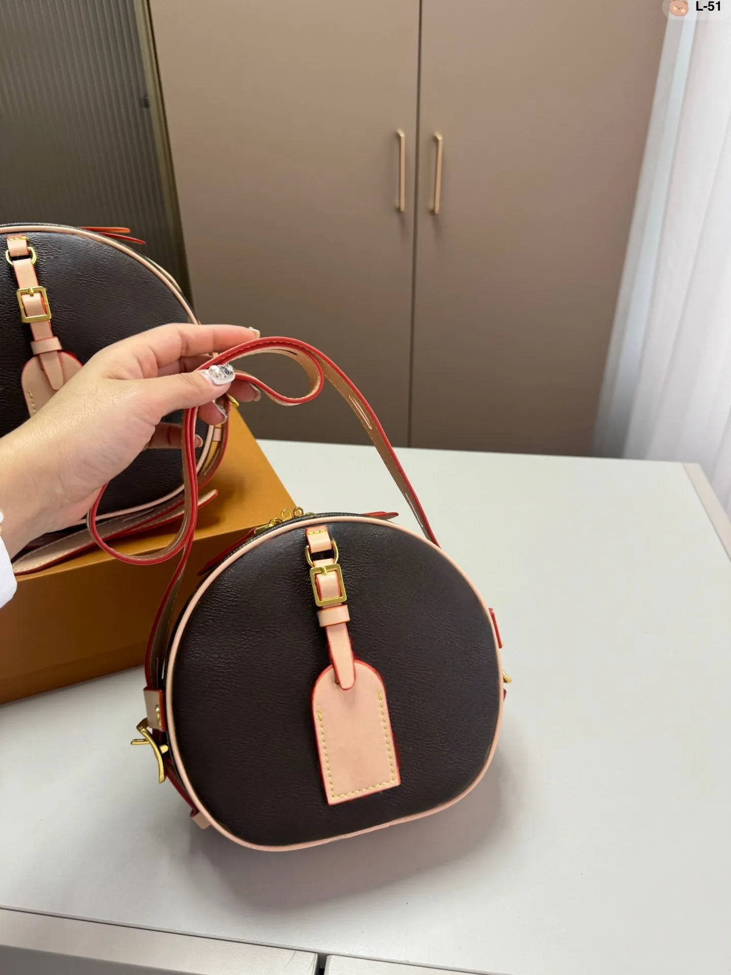 Nya 10A klassiker runda väskor tygväska lyxiga designer kvinnas axelväska crossbody handväskor kopplingar handväska kamera väska kaka crossbody väskor messenger väskor