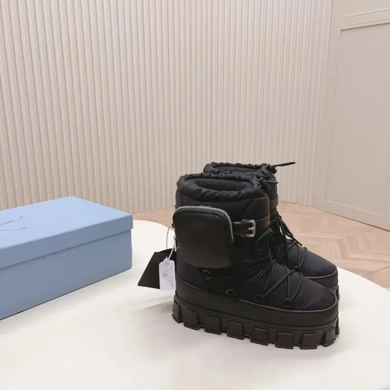 Zimowe buty designerskie buty damskie buty śniegowe platforma bootie kolan pół buty Chunky zimowa ciepła skóra jakość nylonowa buty w dół Australian Material Material Triangle
