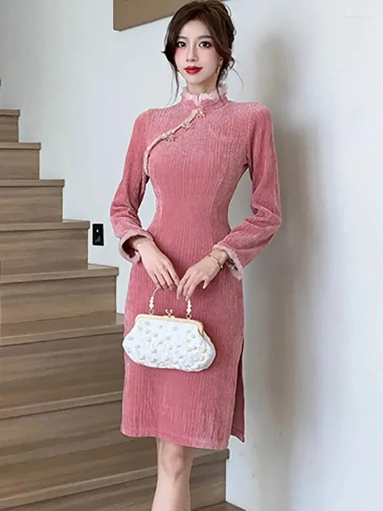 Sukienki swobodne jesienne zima różowa chenille grube ciepłe kobiety eleganckie bodycon ubrania balowe 2023 Koreańskie impreza mody vestidos