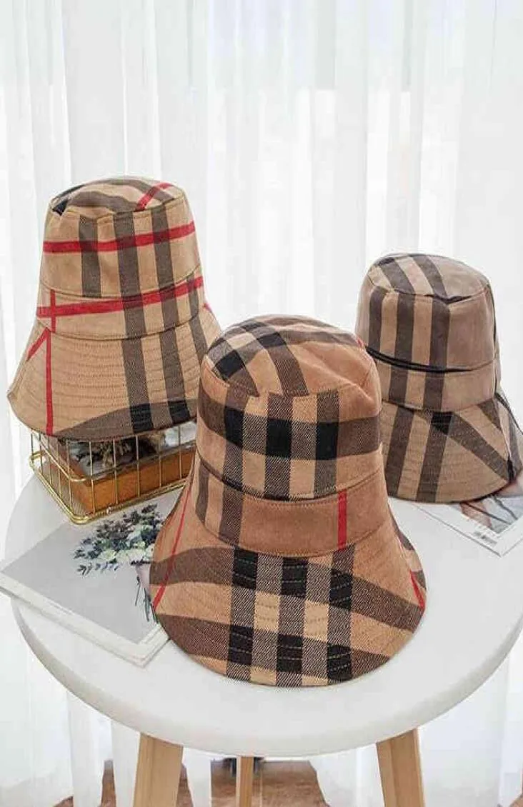 21SS 5Color Bucket Hat Wide Brim Hats Suede Fabric Fashion Stripe Märke Digner Women Nylon Autumn Spring Foldbar Fisher Sun Cap T8627884