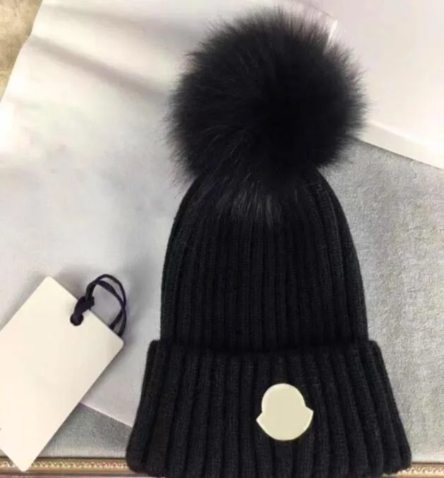 Tasarımcı Kış Örme Beanie Yün Şapka Kadın Tıknaz Tap Kalın Sıcak Sahte Kürk Pom Beanies Şapkalar Kadın Bonnet Beanie Caps 10 Colo2597292