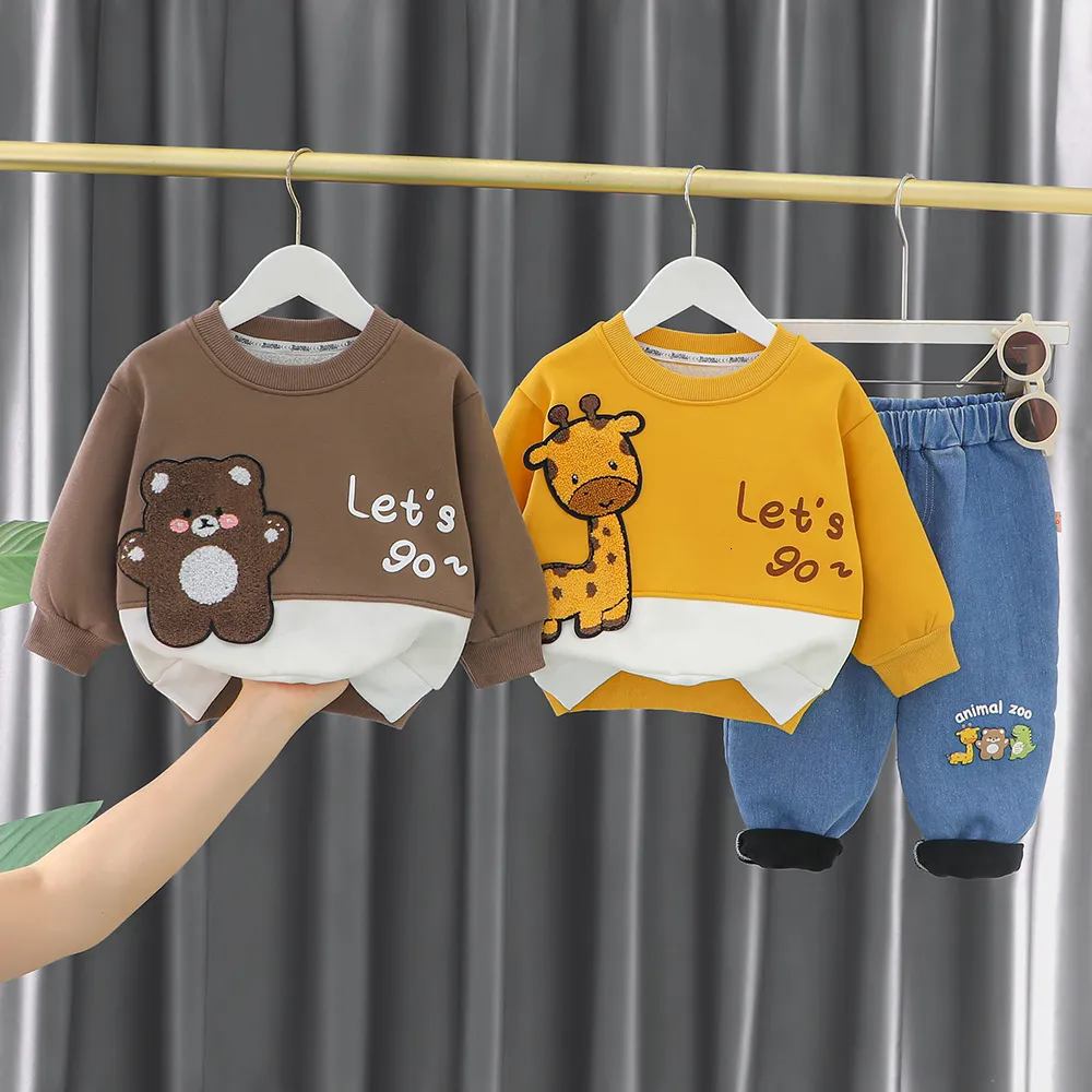0-4 years old baby boy clothes spring and autumn children's suit boys cotton long-sleeved cartoon music bear two-piece 220326
