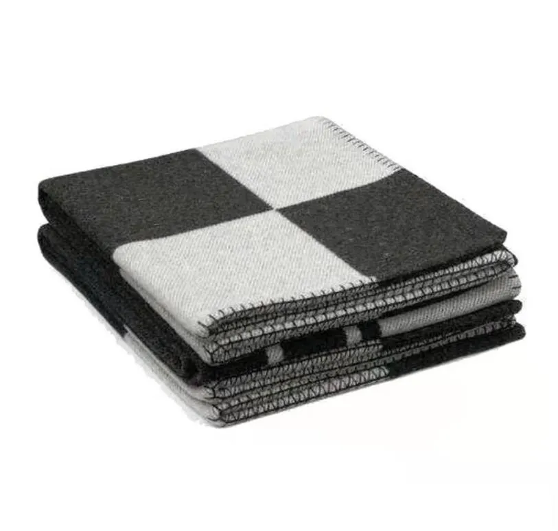 Écharpe couverture de couverture écharpe Lettre de cachemire cachemire couvertures cachettes de laine douce châle portable canapé à plaid chaud en tlép