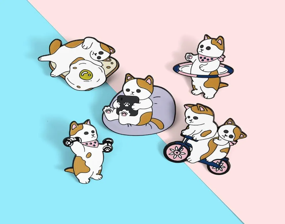 Bike Cat Kawaii ENAMEL BROOCHES PIN For Women Fashion Dress Coat Shirt Demin Metal Brosch Pins Badges Promotion Gift 2021 Ny Desi9075701
