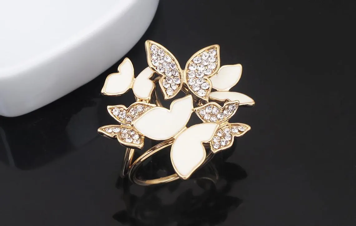 Fashion Gold Plated Two Colors Charm Rhinestone Butterfly Scarf Buckle Brooch Women Accessories2248078