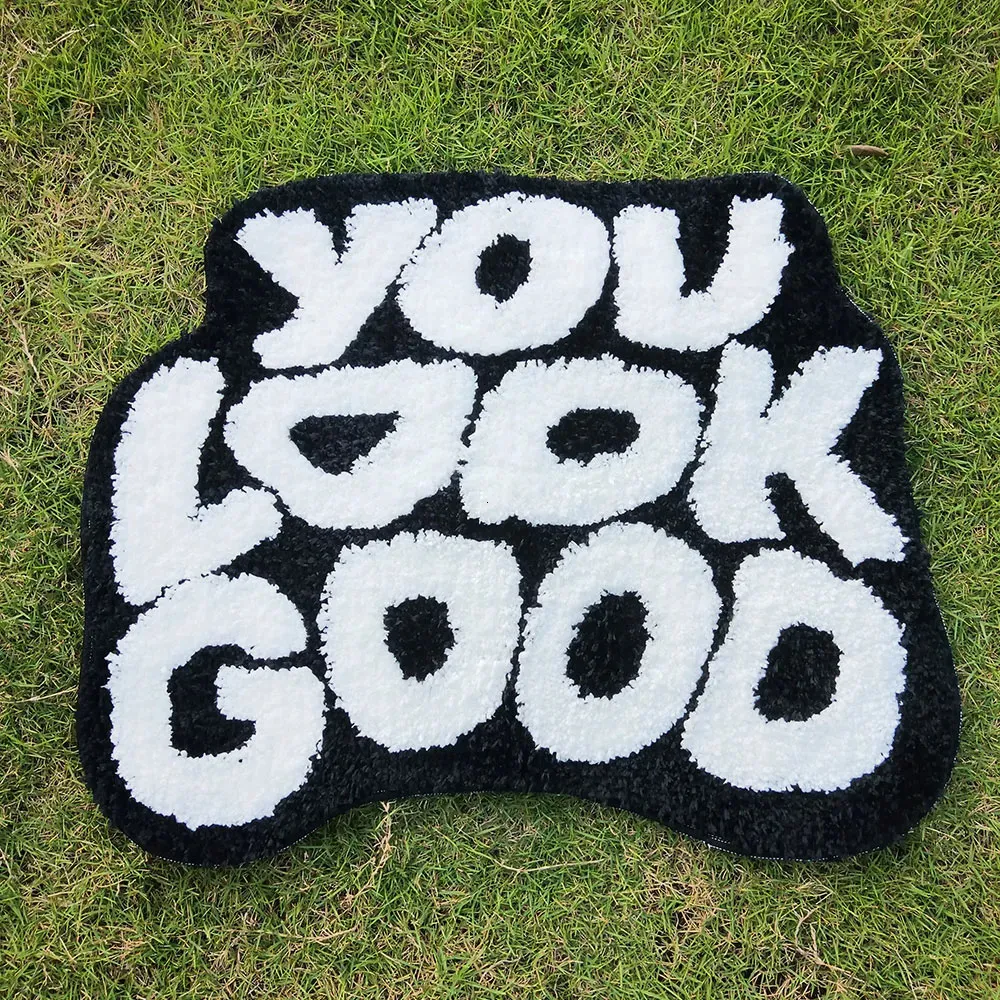 Carpet Tufted You Look Good Rug Custom Handmade Living Room For Funny Bedroom Cute Fun Bath Mat 231211