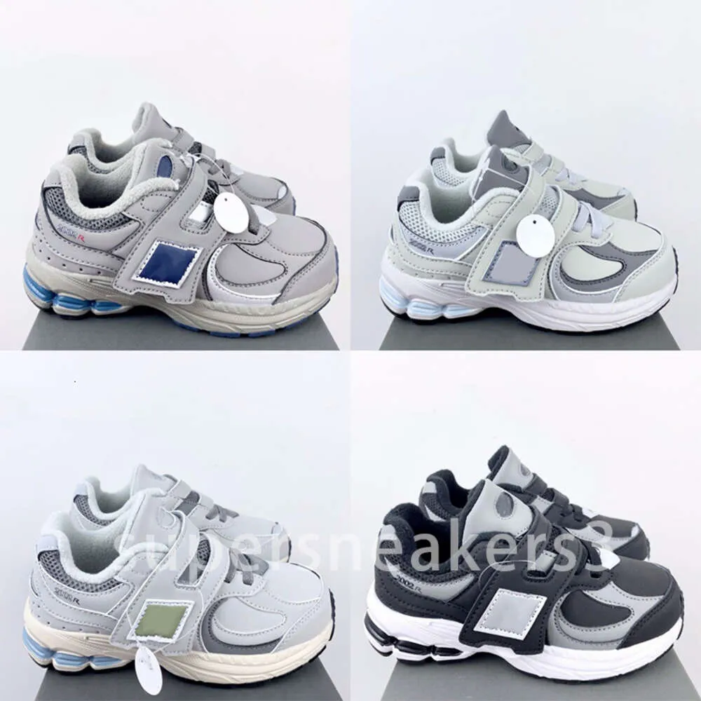 2002R Designer 2023 Enfants Tout-petits Garçons Filles Nouveaux Enfants Courir Authentiques Baskets Bébé Baskets En Plein Air Enfant Chaussures