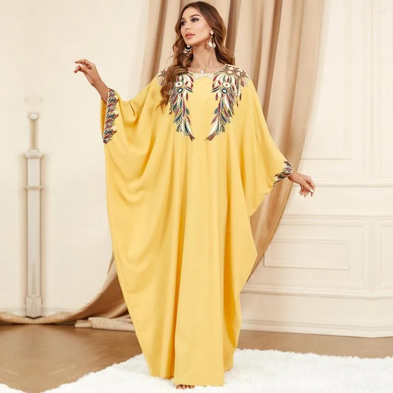 Sıradan Elbiseler Orta Doğu Arapça Sarı Batwing Sleeve Giyim Gevşek Moda Artı Beden Dubai Turist Robe