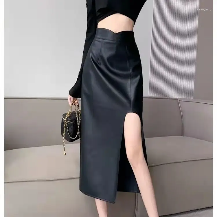 Skirts PU Leather Skirt Half Fashionable Split Hip Wrap One Step In Autumn And Winter Casual A-LINE