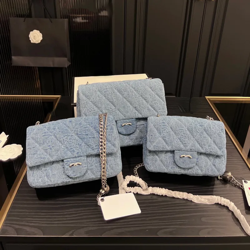 Sacs de luxe brodés camélia, sac à chaîne en Denim bleu rétro, sac à bandoulière de styliste